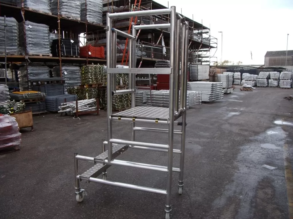 Podium 100 Access Tower